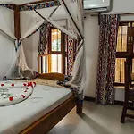 Shoki Shoki Guest House