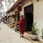Shoki Shoki Guest House