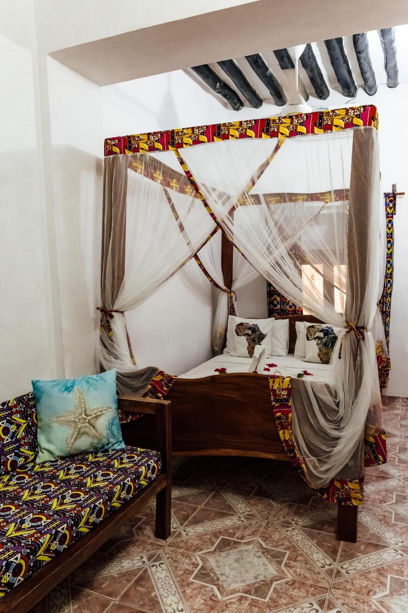 Shoki Shoki Guest house *